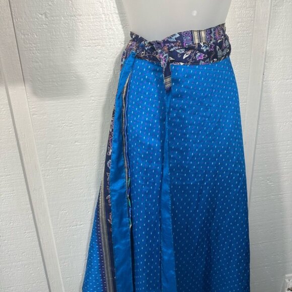 Darn Good Yarn Women’s Blue Silk Sari/ Wrap Skirt One Size NWT - Picture 3 of 11
